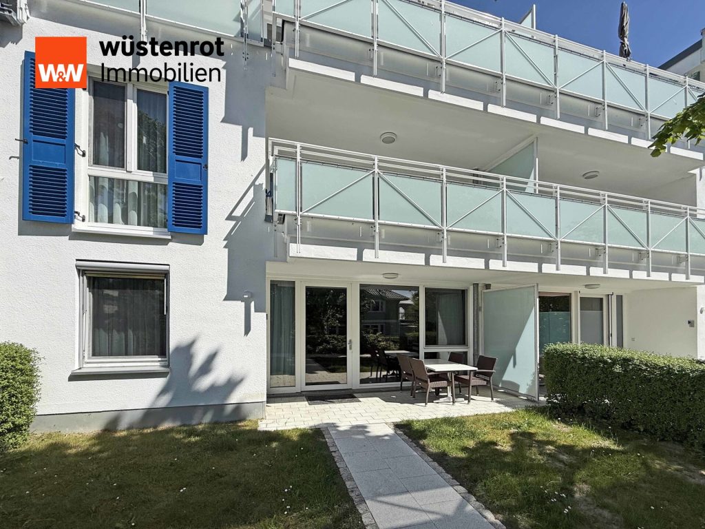 Immobilienangebot - Zingst - Alle - BLICK INS GRÜNE UND FAST AM STRAND: MÖBLIERTE WOHNUNG MIT EINBAUKÜCHE + ÜBERDACHTER TERRASSE