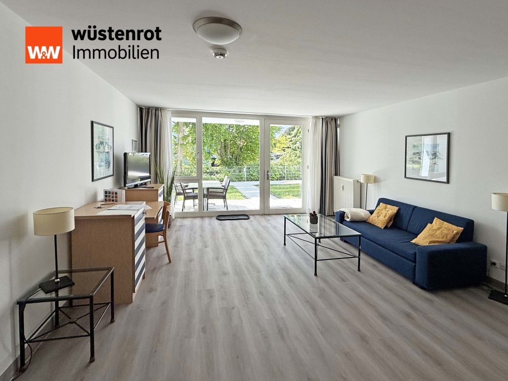 Immobilienangebot - Zingst - Alle - BLICK INS GRÜNE UND FAST AM STRAND: MÖBLIERTE WOHNUNG MIT EINBAUKÜCHE + ÜBERDACHTER TERRASSE