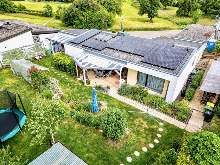 Immobilienangebot - Asperg - Alle - In bester Feldrandlage - Einfamilien-Bungalow mit herrlichem Garten