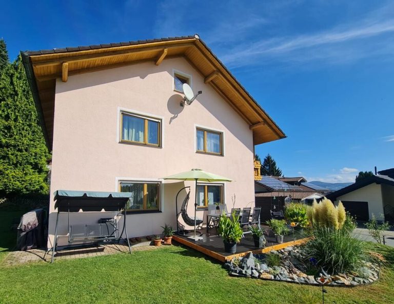 Immobilienangebot - Spiegelau - Alle - Schönes Ein- oder Zweifamilienhaus mit flexibler Raumaufteilung in zentraler, und doch ruhiger Lage