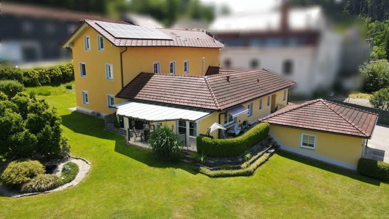 Immobilienangebot - Hutthurm / Kalteneck - Alle - DIE PERFEKTE Immobilie - Familien(t)raum oder Mehrgenerationenwohnen oder Kapitalanlage oder ...