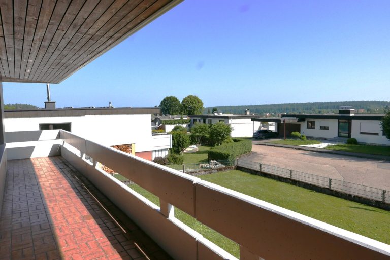 Immobilienangebot - Freudenstadt-Wittlensweiler - Alle - Erstbezug nach hochwertiger Renovierung! 
Zwei-Zimmer Wohnung am Ortsrand von FDS-Wittlensweiler.