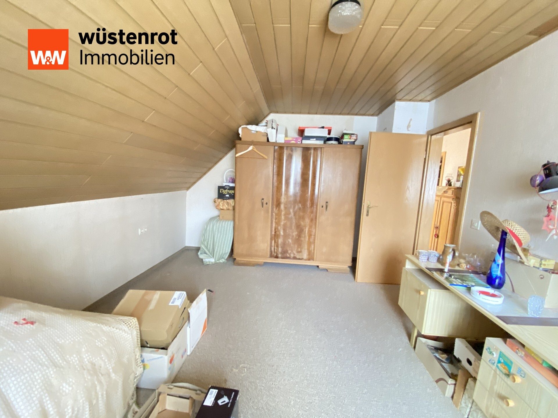 Immobilienangebot - Adenbüttel / Rolfsbüttel - Alle - Wunderschön gelegen mit Blick auf eine Pferdekoppel und Wiesen ist dieses EFH in Rolfsbüttel