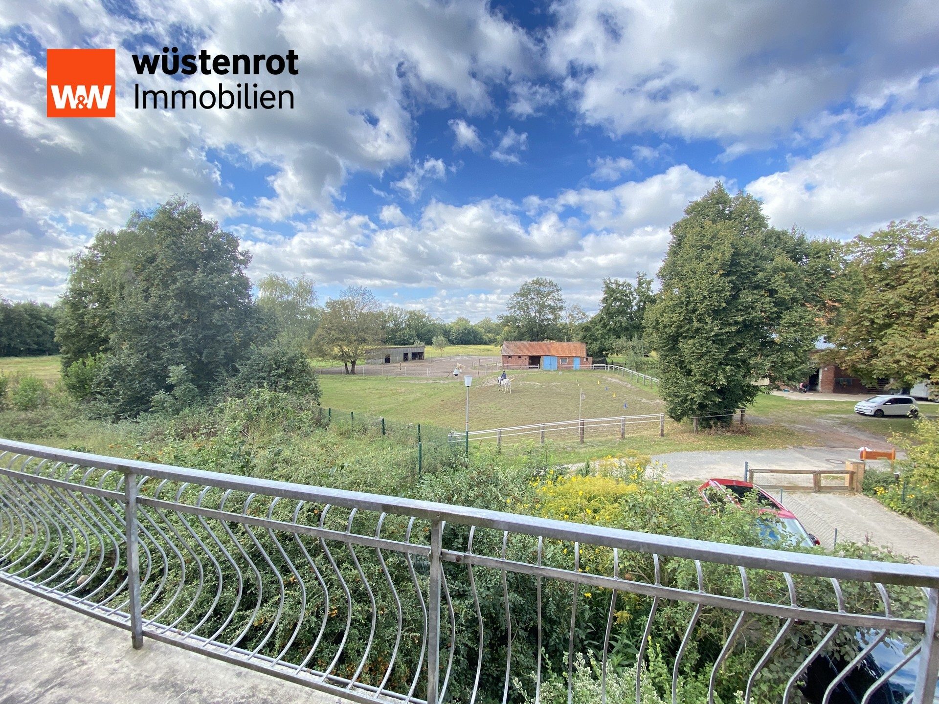 Immobilienangebot - Adenbüttel / Rolfsbüttel - Alle - Wunderschön gelegen mit Blick auf eine Pferdekoppel und Wiesen ist dieses EFH in Rolfsbüttel