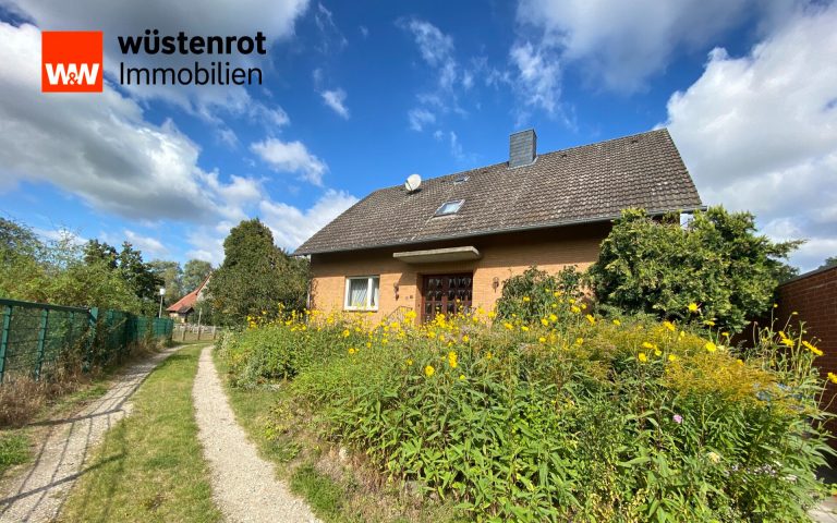Immobilienangebot - Adenbüttel / Rolfsbüttel - Alle - Wunderschön gelegen mit Blick auf eine Pferdekoppel und Wiesen ist dieses EFH in Rolfsbüttel