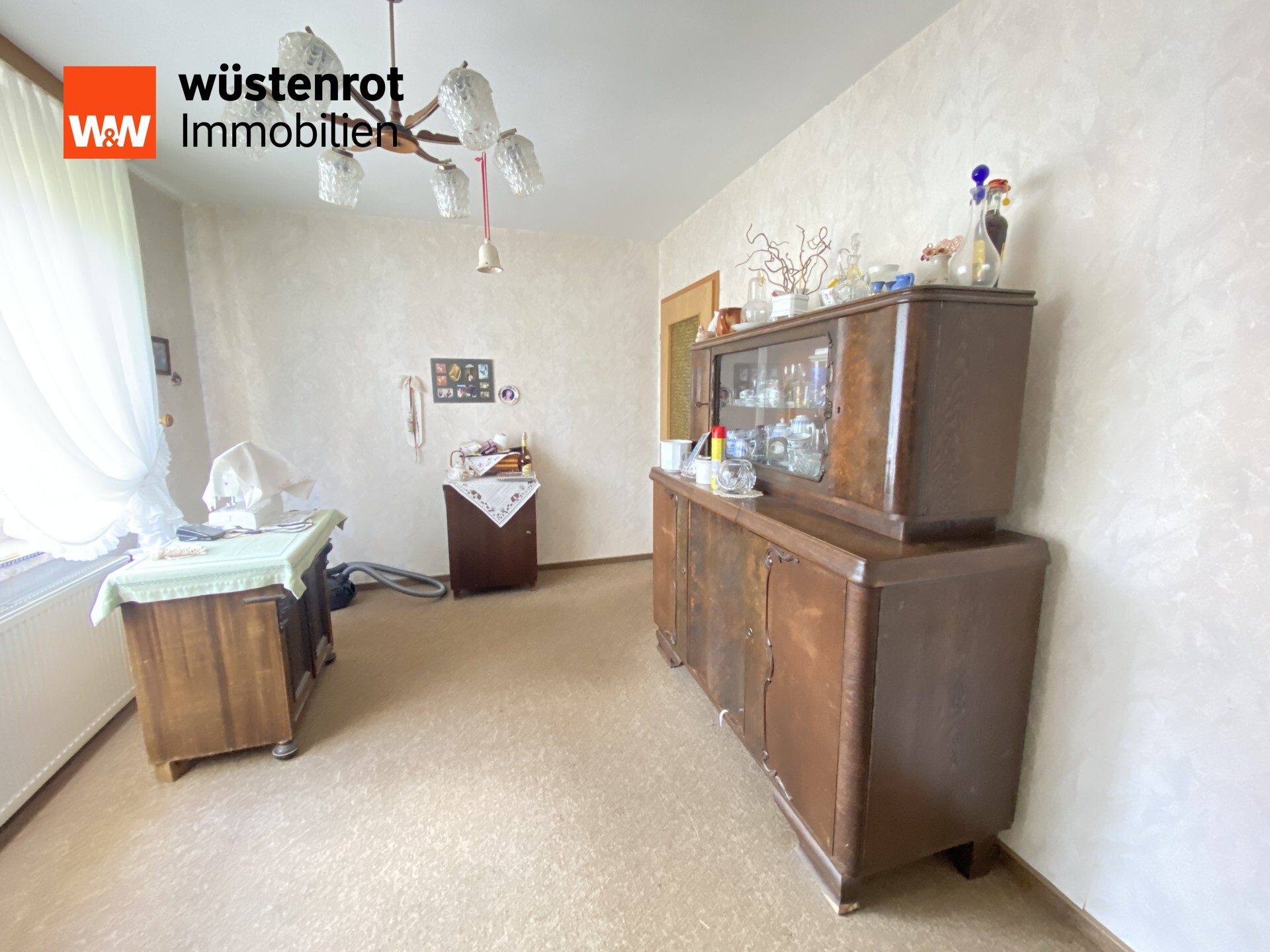 Immobilienangebot - Adenbüttel / Rolfsbüttel - Alle - Wunderschön gelegen mit Blick auf eine Pferdekoppel und Wiesen ist dieses EFH in Rolfsbüttel