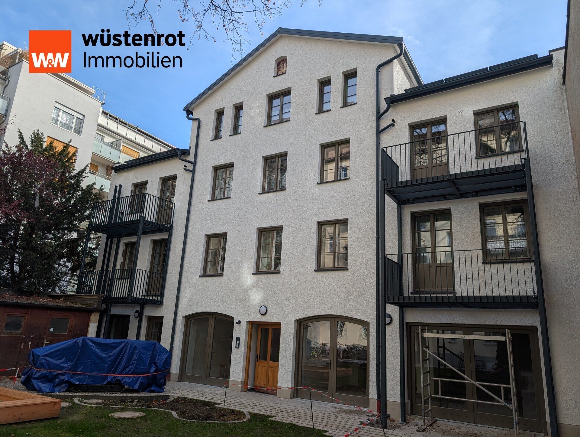 Immobilienangebot - München - Alle - Attraktive Gewerbeeinheit im Rückgebäude - Historischer Charme trifft moderne Eleganz – Kernsaniertes Denkmal in Toplage
