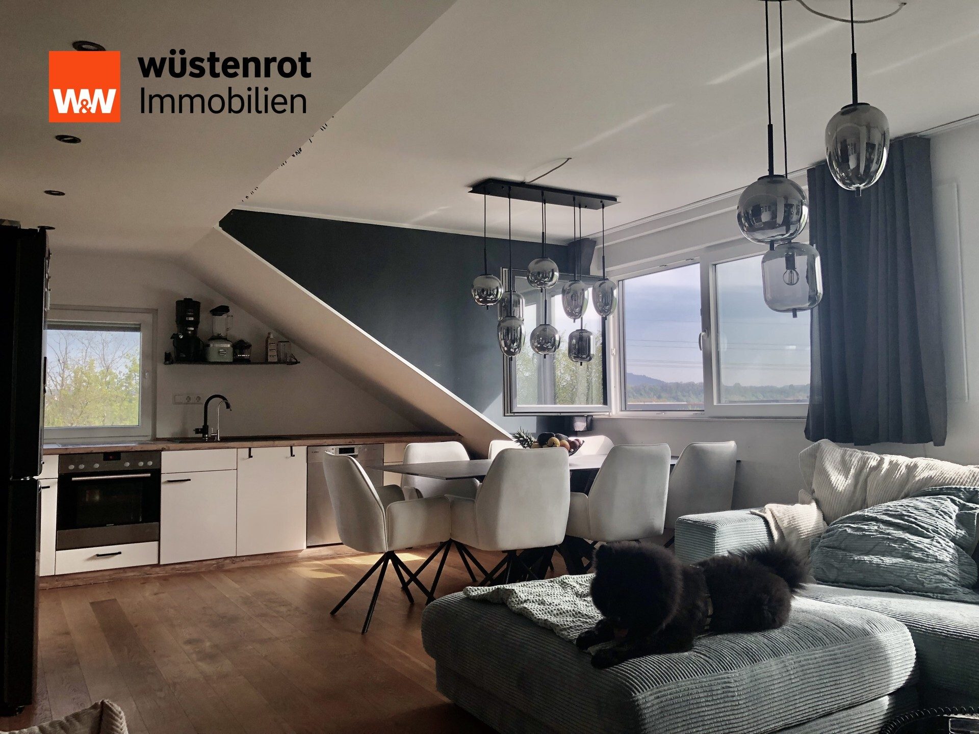 Immobilienangebot - Göppingen-Holzheim - Alle - * Göppingen-Holzheim 3 Zi-Wohnung * 
nähe B 10   auch als Kapitalanlage interessant *