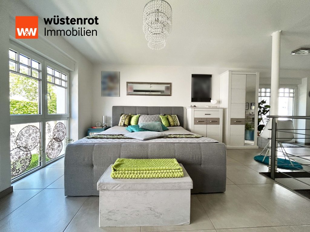 Immobilienangebot - Singen - Alle - SPEKTAKULÄR. Moderne 3 Zimmer auf 80 m².
Mit beeindruckender Galerie. Eigener Balkon
und Terrasse.