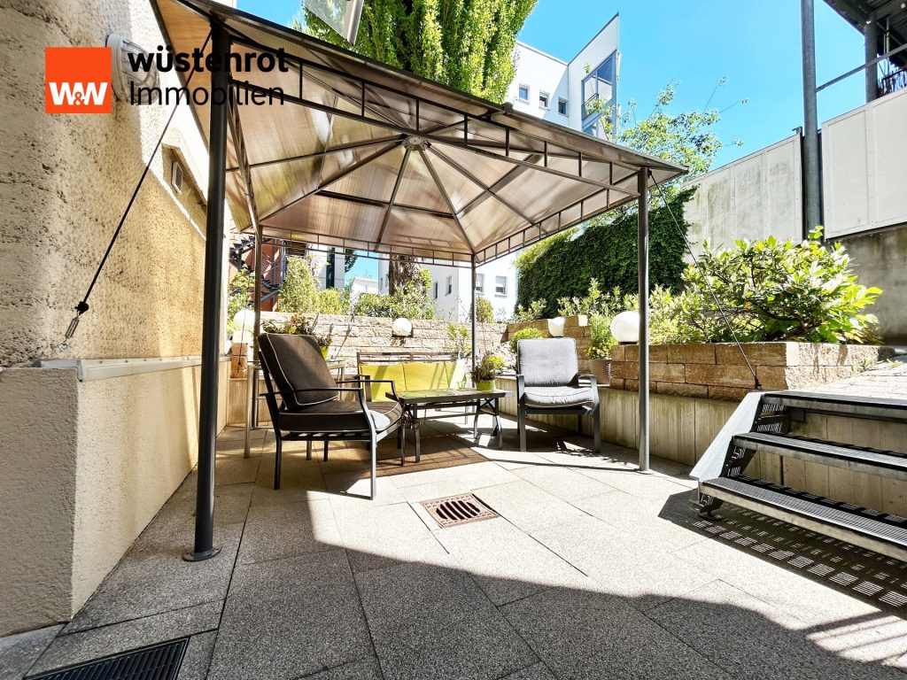 Immobilienangebot - Singen - Alle - SPEKTAKULÄR. Moderne 3 Zimmer auf 80 m².
Mit beeindruckender Galerie. Eigener Balkon
und Terrasse.