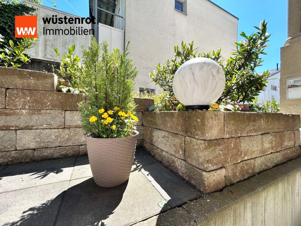 Immobilienangebot - Singen - Alle - SPEKTAKULÄR. Moderne 3 Zimmer auf 80 m².
Mit beeindruckender Galerie. Eigener Balkon
und Terrasse.