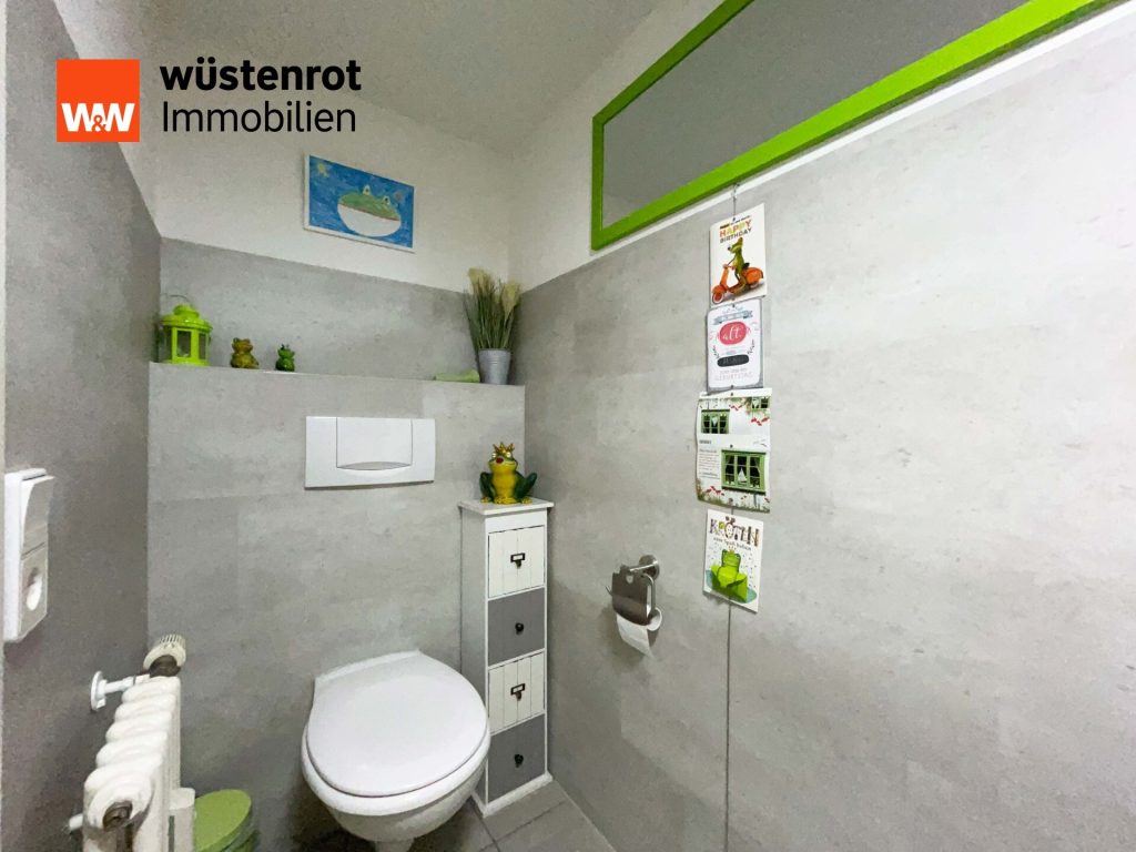 Immobilienangebot - Singen - Alle - SPEKTAKULÄR. Moderne 3 Zimmer auf 80 m².
Mit beeindruckender Galerie. Eigener Balkon
und Terrasse.
