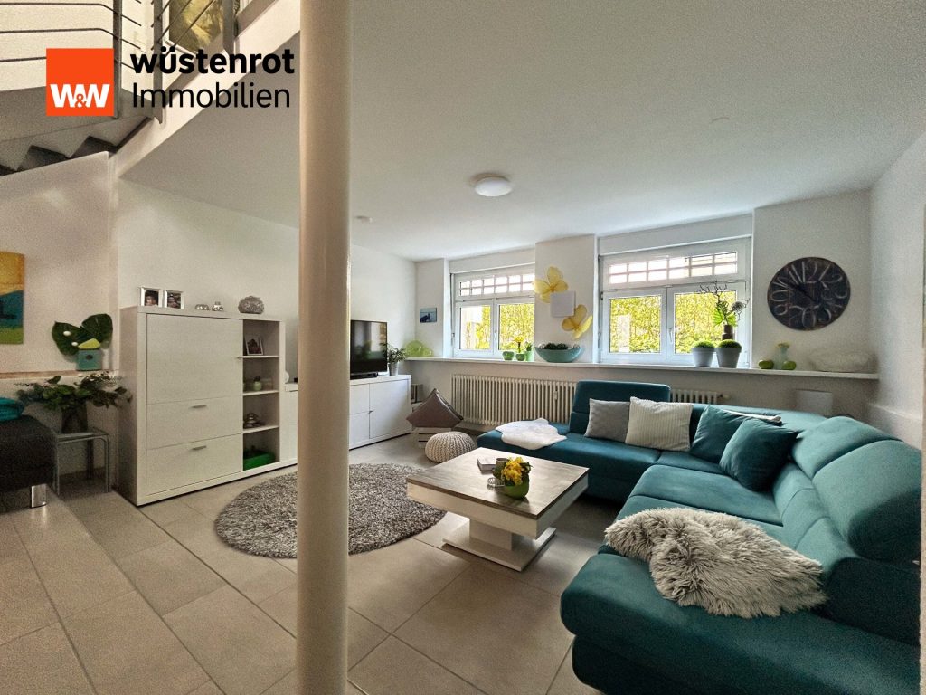 Immobilienangebot - Singen - Alle - SPEKTAKULÄR. Moderne 3 Zimmer auf 80 m².
Mit beeindruckender Galerie. Eigener Balkon
und Terrasse.