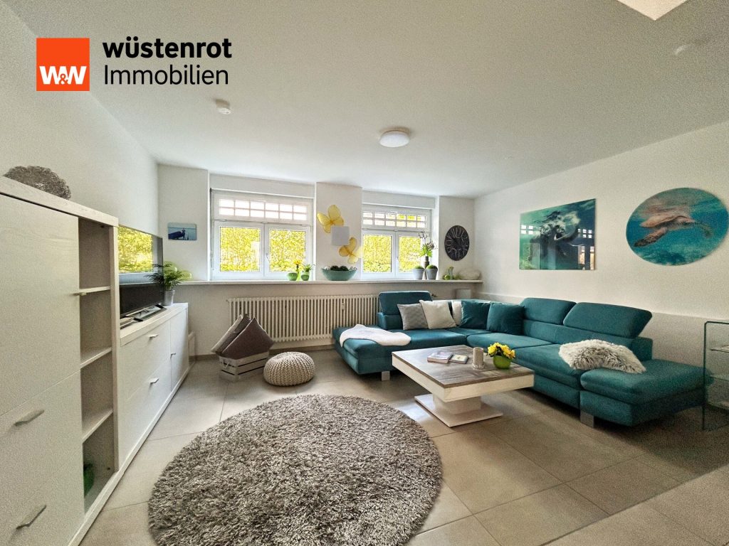 Immobilienangebot - Singen - Alle - SPEKTAKULÄR. Moderne 3 Zimmer auf 80 m².
Mit beeindruckender Galerie. Eigener Balkon
und Terrasse.
