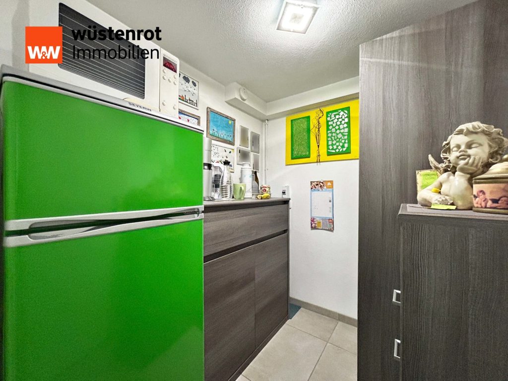 Immobilienangebot - Singen - Alle - SPEKTAKULÄR. Moderne 3 Zimmer auf 80 m².
Mit beeindruckender Galerie. Eigener Balkon
und Terrasse.