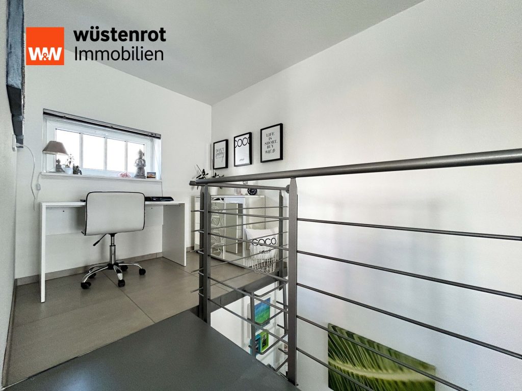 Immobilienangebot - Singen - Alle - SPEKTAKULÄR. Moderne 3 Zimmer auf 80 m².
Mit beeindruckender Galerie. Eigener Balkon
und Terrasse.