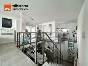 Immobilienangebot - Singen - Alle - SPEKTAKULÄR. Moderne 3 Zimmer auf 80 m².
Mit beeindruckender Galerie. Eigener Balkon
und Terrasse.