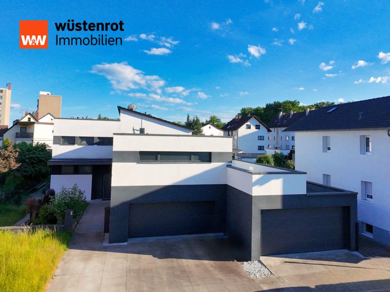 Immobilienangebot - Rodenbach - Alle - Luxuriöses Traumhaus mit Sanierungsbedarf