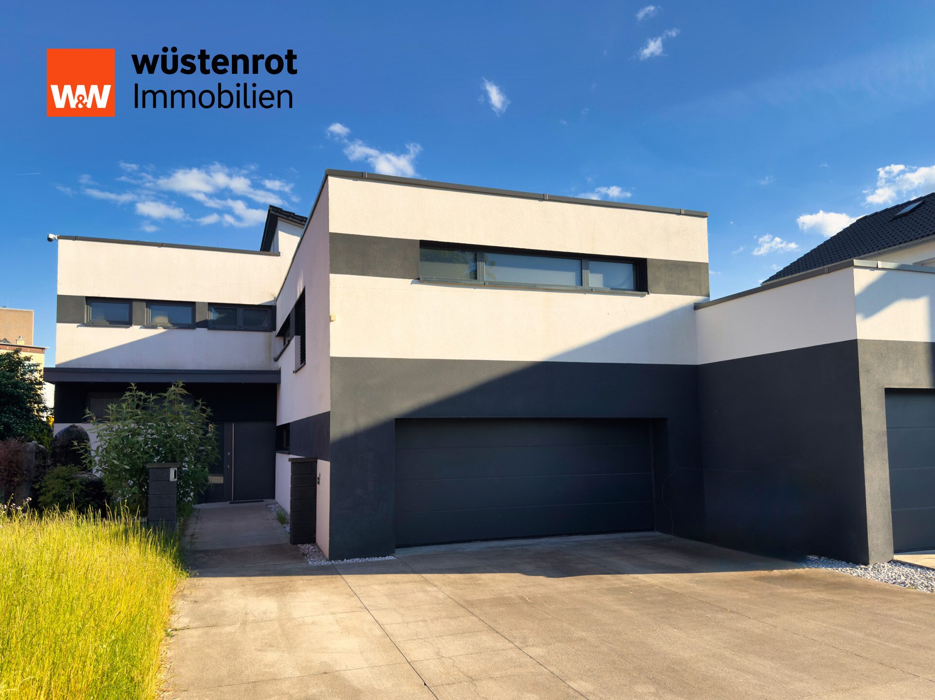 Immobilienangebot - Rodenbach - Alle - Luxuriöses Traumhaus mit Sanierungsbedarf