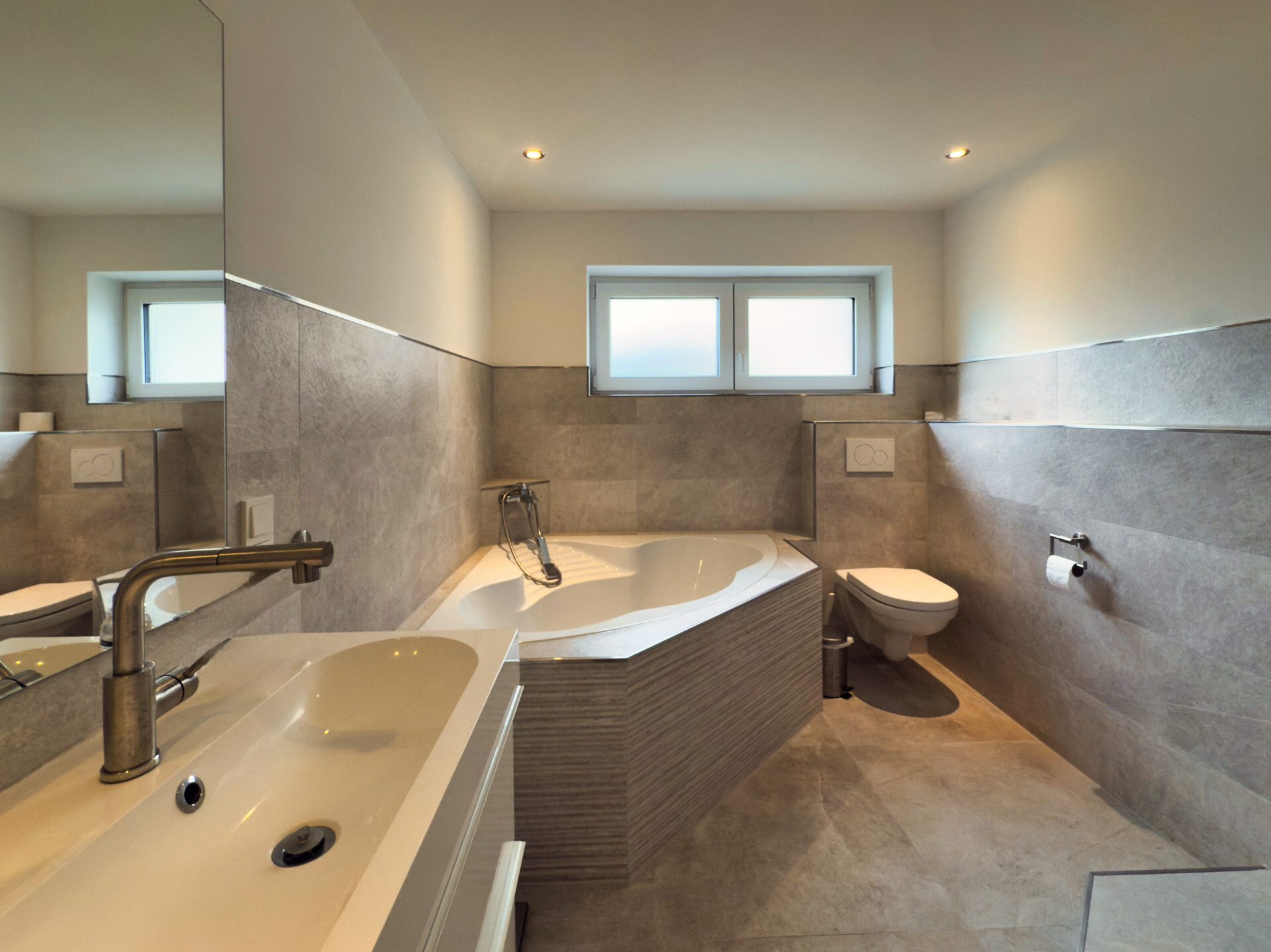Immobilienangebot - Rodenbach - Alle - Luxuriöses Traumhaus mit Sanierungsbedarf