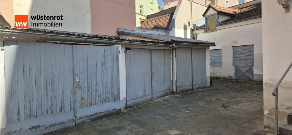 Immobilienangebot - Nürnberg - Alle - Reserviert: Nürnberg - Toplage -  Zins- und Renditehaus !