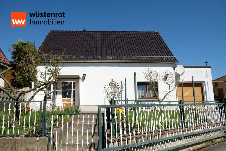 Immobilienangebot - Döbeln - Alle - Charmantes Einfamilienhaus mit großem Potenzial in ruhiger Lage von Döbeln OT Zschäschütz