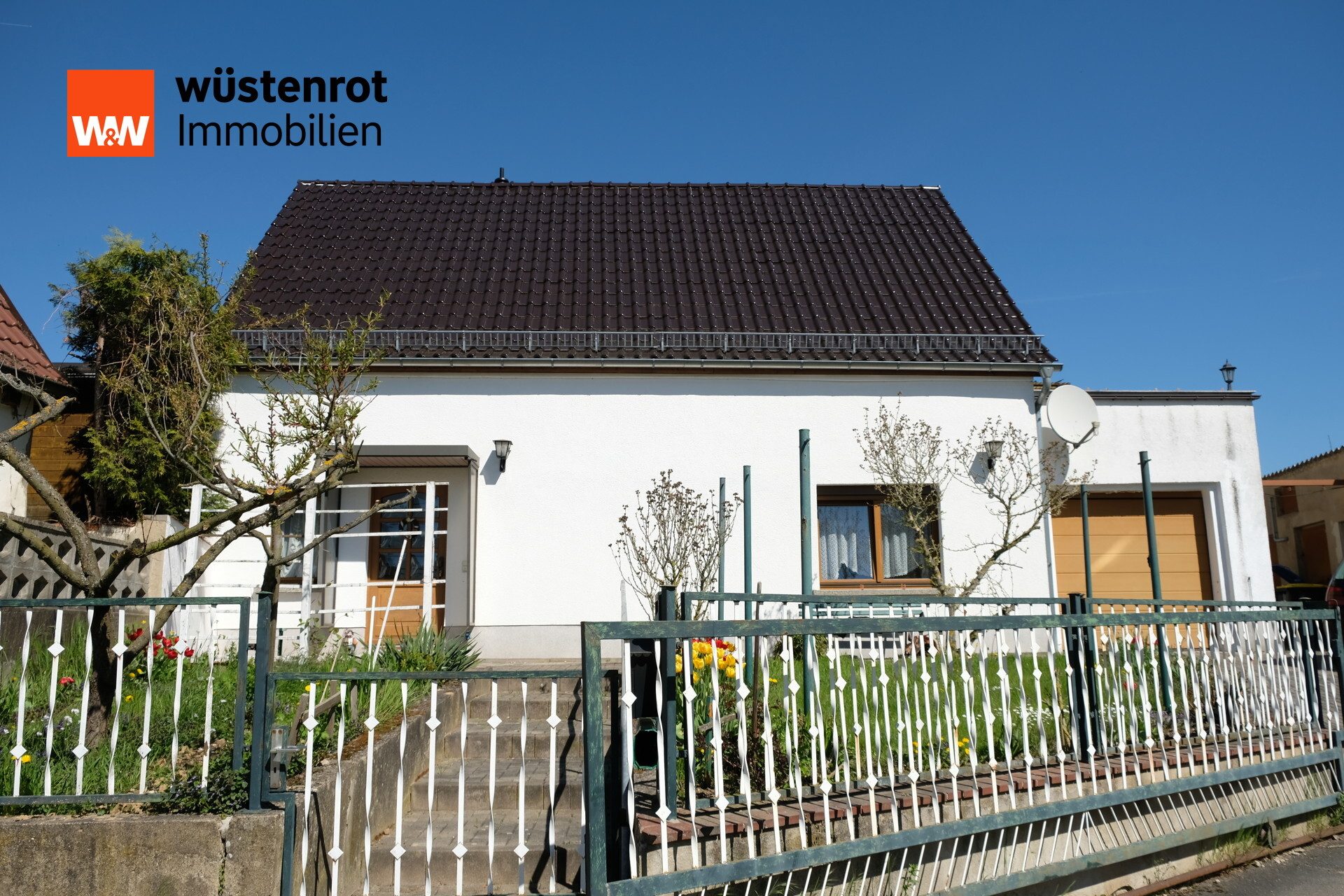 Immobilienangebot - Döbeln - Alle - Charmantes Einfamilienhaus mit großem Potenzial in ruhiger Lage von Döbeln OT Zschäschütz