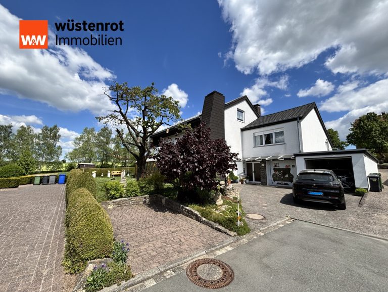 Immobilienangebot - Warburg / Bonenburg - Alle - Tolles Einfamilienhaus mit Einliegerwohnung