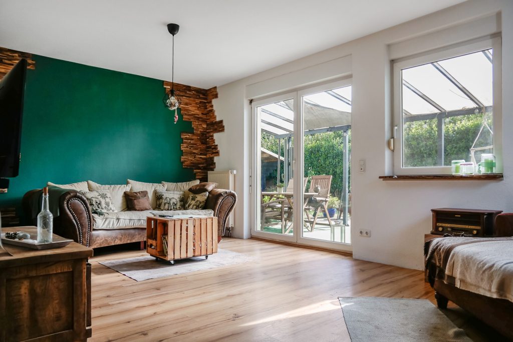 Immobilienangebot - Seedorf - Alle - Gepflegter Wohntraum mit Terrasse, Galerie und Wohlfühlfaktor