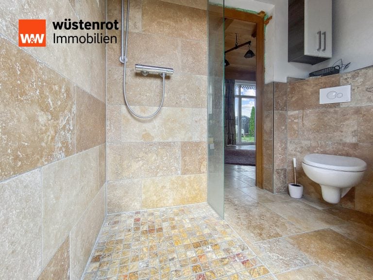 Immobilienangebot - sassenberg - Alle - Gepflegtes Ferienhaus mit Ausbaupotenzial: Pool & Sauna auf Wunsch fertigstellbar