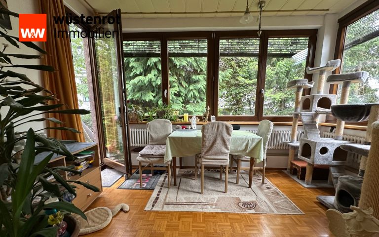 Immobilienangebot - Stuttgart / Degerloch - Alle - Seltene Gelegenheit: Praktische 3,5-Zimmer-Wohnung mit eigenem Gartenteil