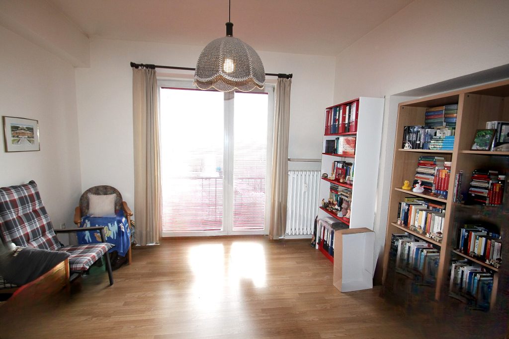 Immobilienangebot - Düsseldorf - Alle - Eleganz und Charme: Schöne Altbauwohnung mit Balkon im Zooviertel