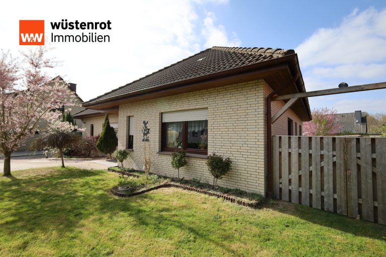 Immobilienangebot - Emstek / Bühren - Alle - Charmantes 1-2 Familienhaus in Bühren zu verkaufen