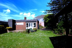 Immobilienangebot - Velbert - Alle - Gepflegtes Zweifamilienhaus mit großem Grundstück in Tönisheide
