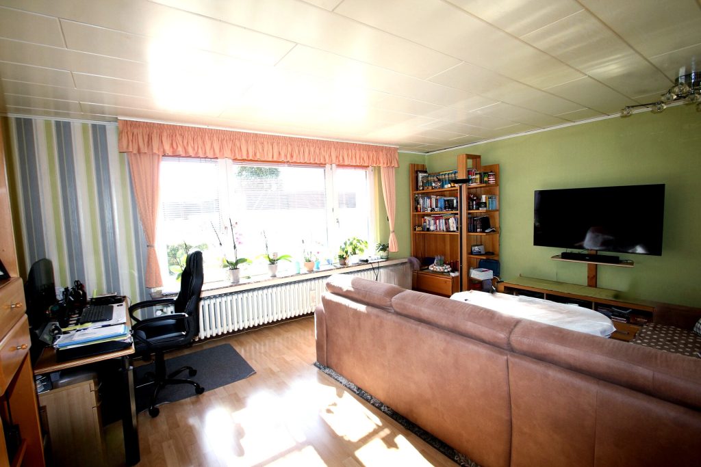 Immobilienangebot - Velbert - Alle - Gepflegtes Zweifamilienhaus mit großem Grundstück in Tönisheide