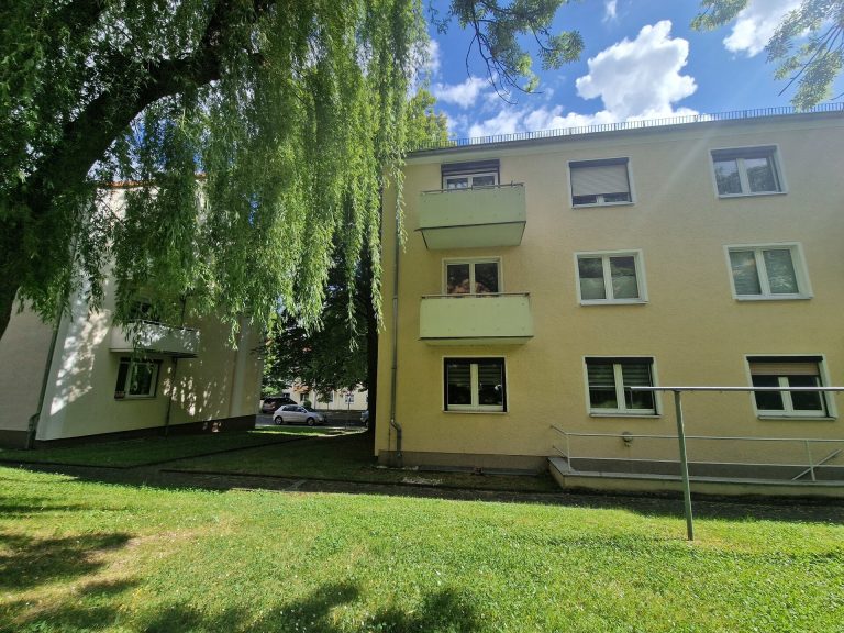 Immobilienangebot - Zeitz - Alle - Zeitz-  attraktive 3 Zimmerwohnung mit Balkon in ruhiger Wohnsiedlung Völkerfreundschaft