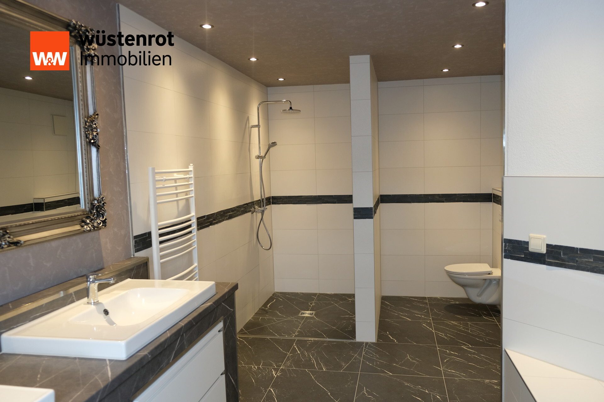 Immobilienangebot - Gornau/Erzgebirge - Alle - Traumhaftes Reihenmittelhaus mit Weitblick ins Erzgebirge – stilvoll renoviert und bezugsfertig