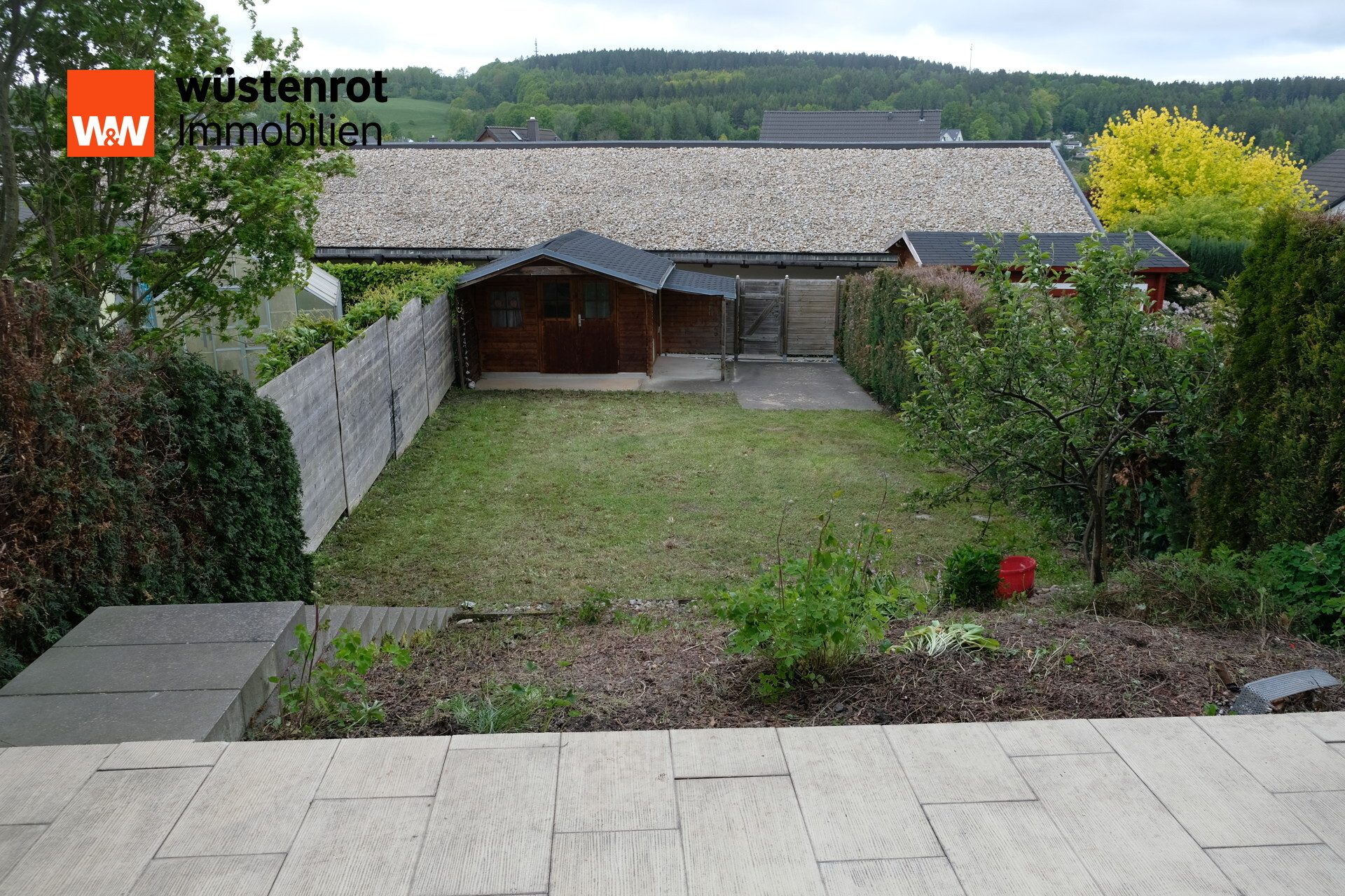 Immobilienangebot - Gornau/Erzgebirge - Alle - Traumhaftes Reihenmittelhaus mit Weitblick ins Erzgebirge – stilvoll renoviert und bezugsfertig