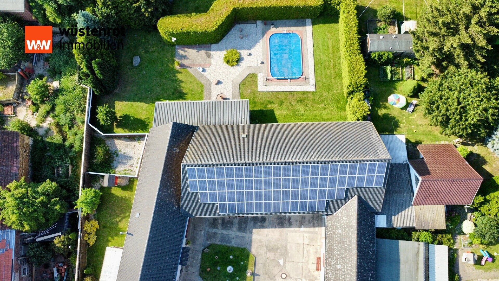 Immobilienangebot - Wittenberg-Berkau - Alle - Wohnoase mit Einliegerwohnung und Pferdehof. Rentable Einnahmen von ca. 1000 € mtl. durch PV-Anlage!