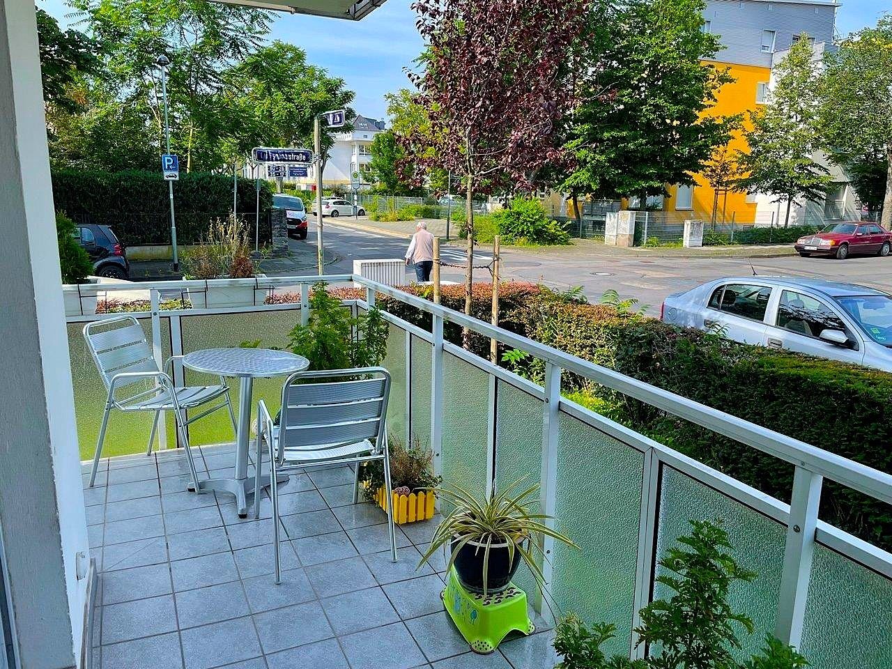 Immobilienangebot - Offenbach - Alle - Gepflegte, sukzessive modernisierte Kapitalanlage mit 9 Wohneinheiten und 6 Garagen in Top Lage!