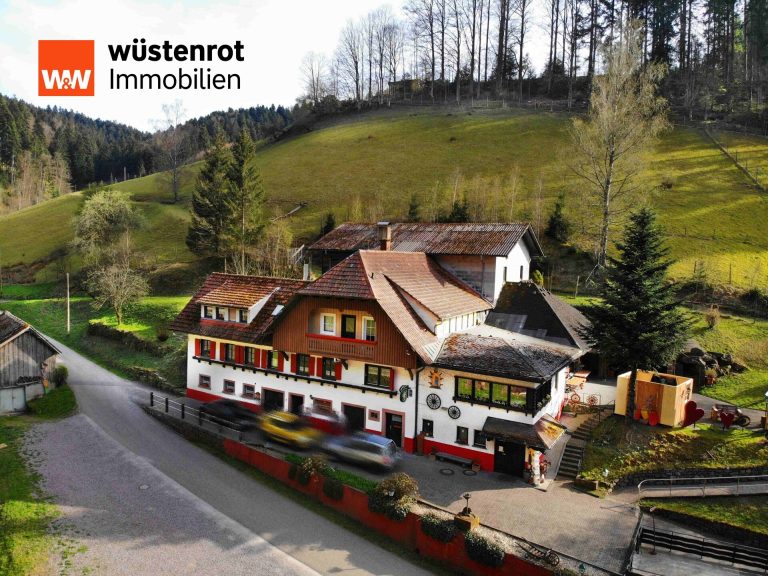 Immobilienangebot - Oberharmersbach - Alle - Großes Wohnhaus mit Gastronomie