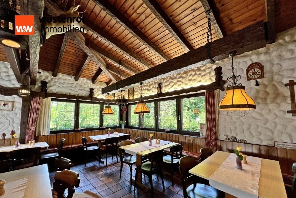 Immobilienangebot - Oberharmersbach - Alle - Großes Wohnhaus mit Gastronomie