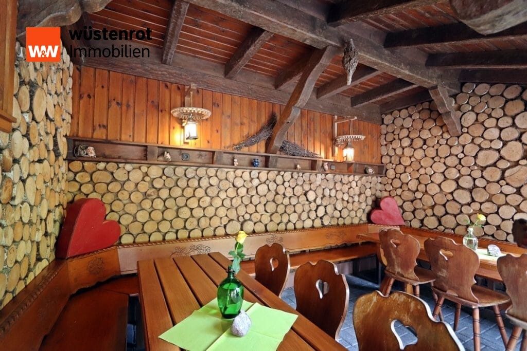 Immobilienangebot - Oberharmersbach - Alle - Großes Wohnhaus mit Gastronomie