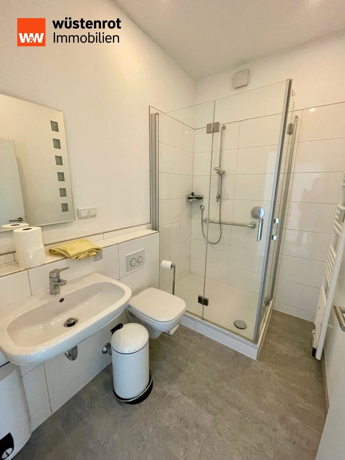 Immobilienangebot - Essen - Alle - Planen Sie für Ihre Zukunft! MFH mit 6 Whg., 2 App., 2 Garagen und Nebengebäuden