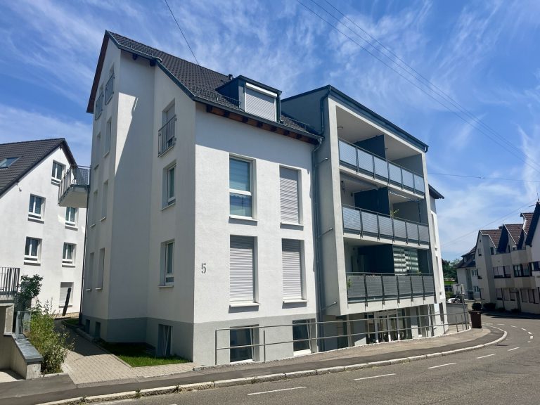 Immobilienangebot - Leinfelden-Echterdingen - Alle - Gepflegte 4-Zimmer Wohnung mit Balkon und Tiefgarage in guter Lage