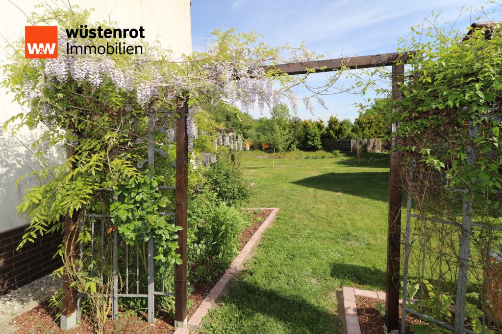 Immobilienangebot - Stadtsteinach - Alle - Wo Tier und Mensch Willkommen sind! Einfamilienhaus mit reichlich Platz in ländlicher Lage.