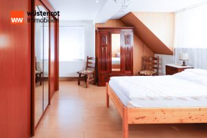 Immobilienangebot - Stadtsteinach - Alle - Wo Tier und Mensch Willkommen sind! Einfamilienhaus mit reichlich Platz in ländlicher Lage.