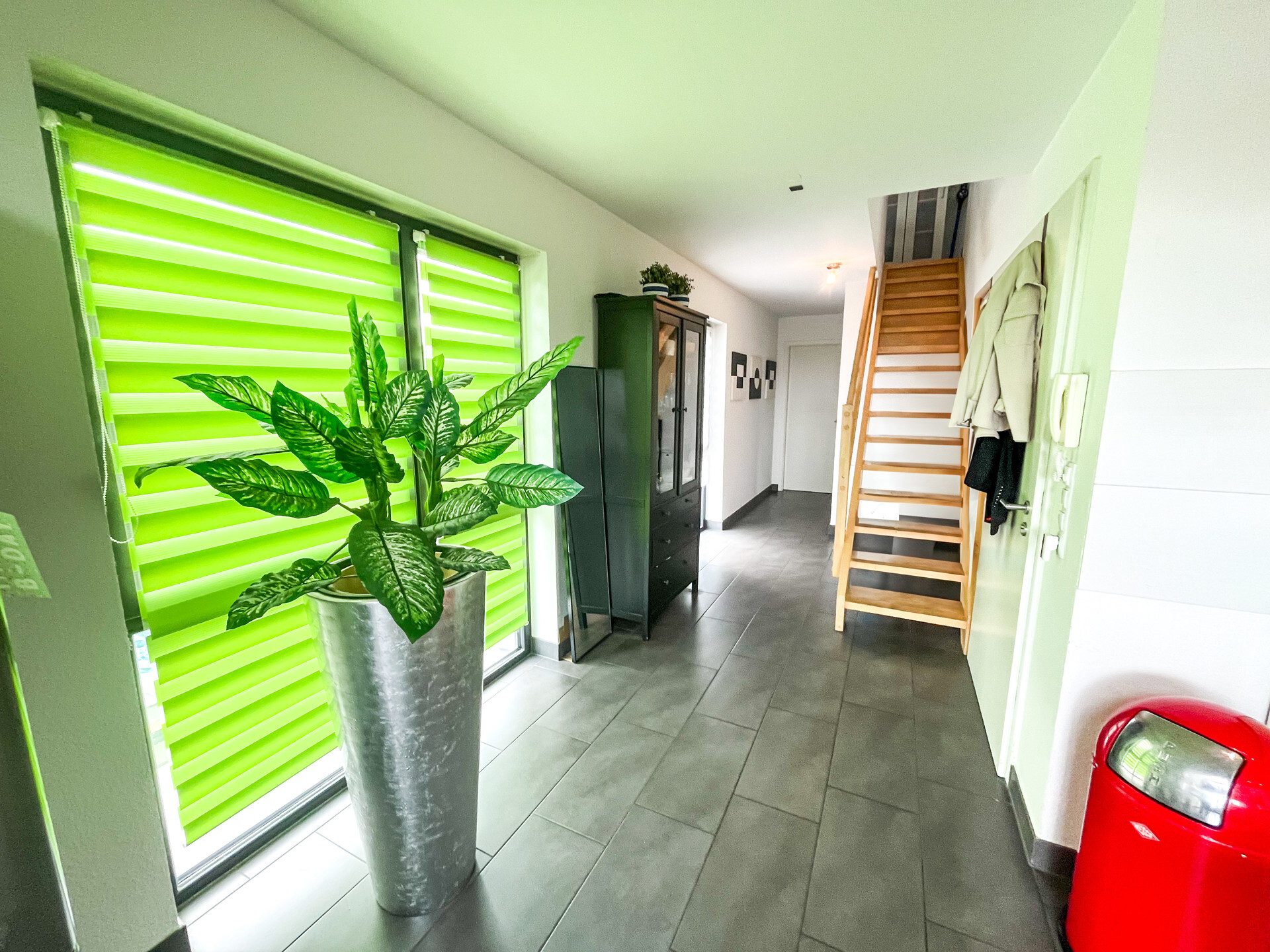 Immobilienangebot - Bonn - Alle - Modernes Zweifamilienhaus mit stilvoller Architektur und vielseitigen Nutzungsmöglichkeiten