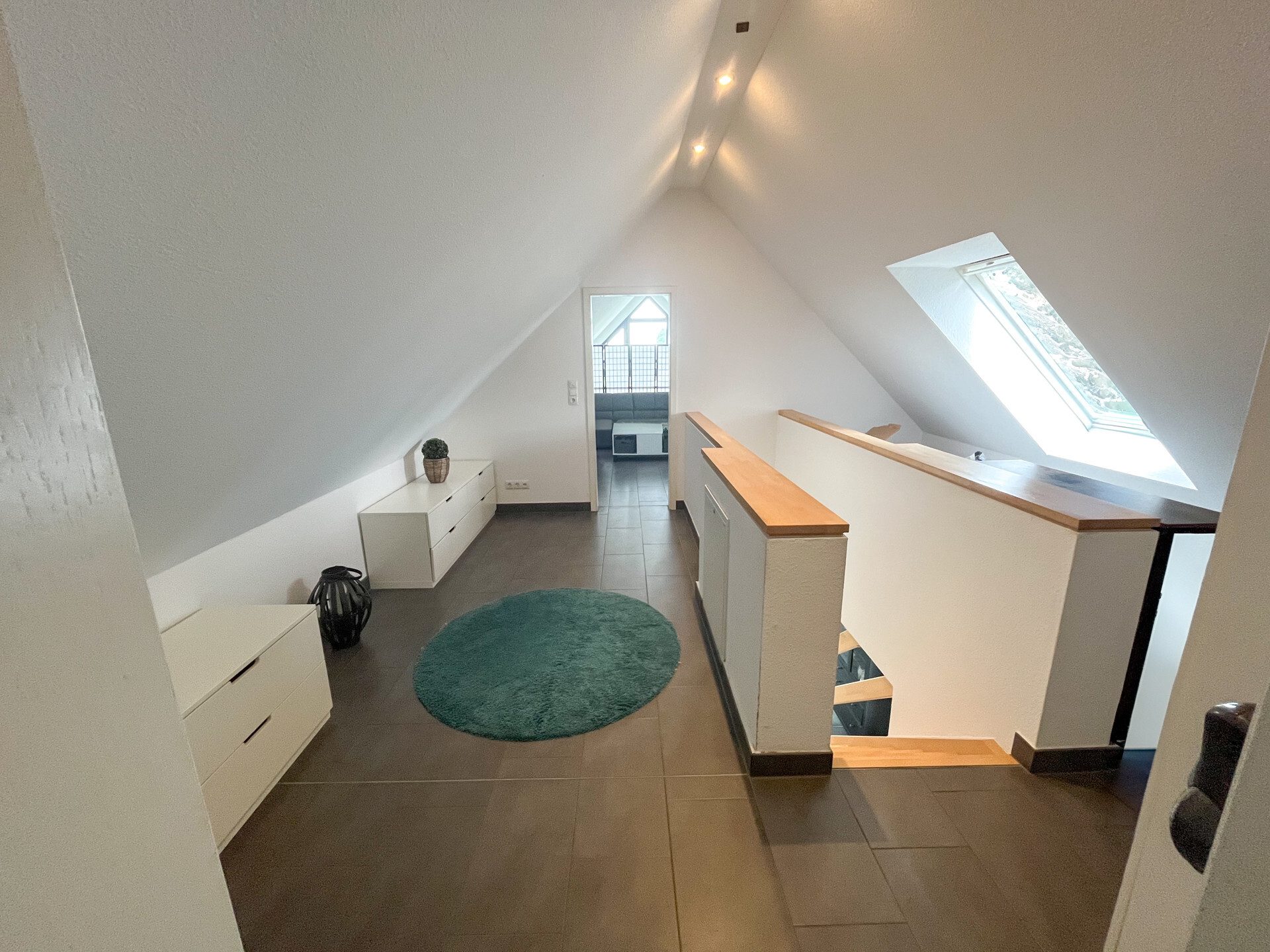Immobilienangebot - Bonn - Alle - Modernes Zweifamilienhaus mit stilvoller Architektur und vielseitigen Nutzungsmöglichkeiten
