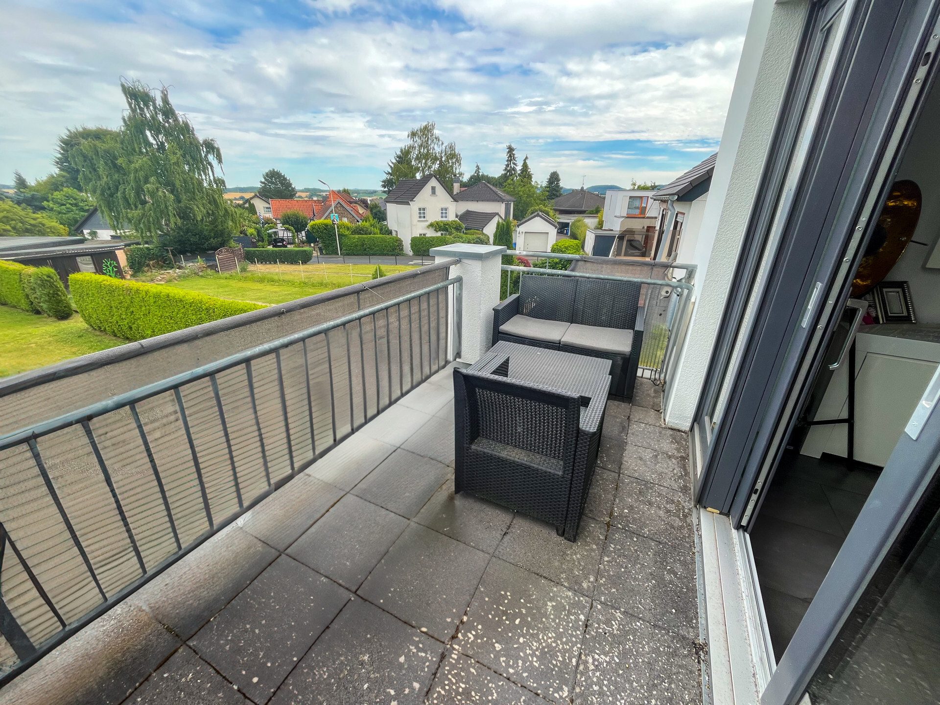 Immobilienangebot - Bonn - Alle - Modernes Zweifamilienhaus mit stilvoller Architektur und vielseitigen Nutzungsmöglichkeiten